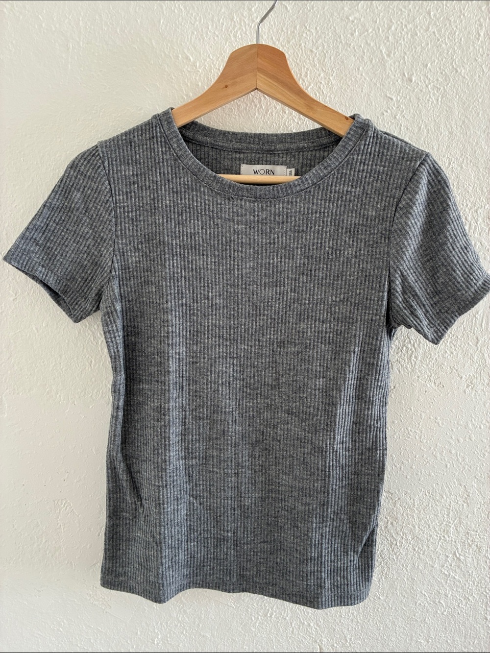 Worn Ribbed Short-Sleeve Tee in Heather Gray